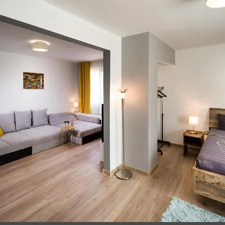 Luxury & Calm Apartmán *