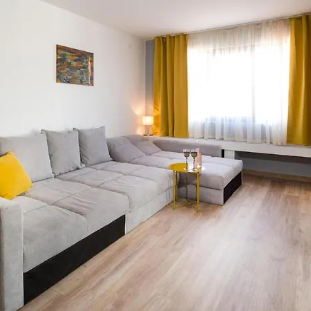 Luxury & Calm Apartment